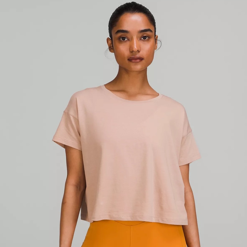Lululemon On the Move Cates T-Shirt Olive Green